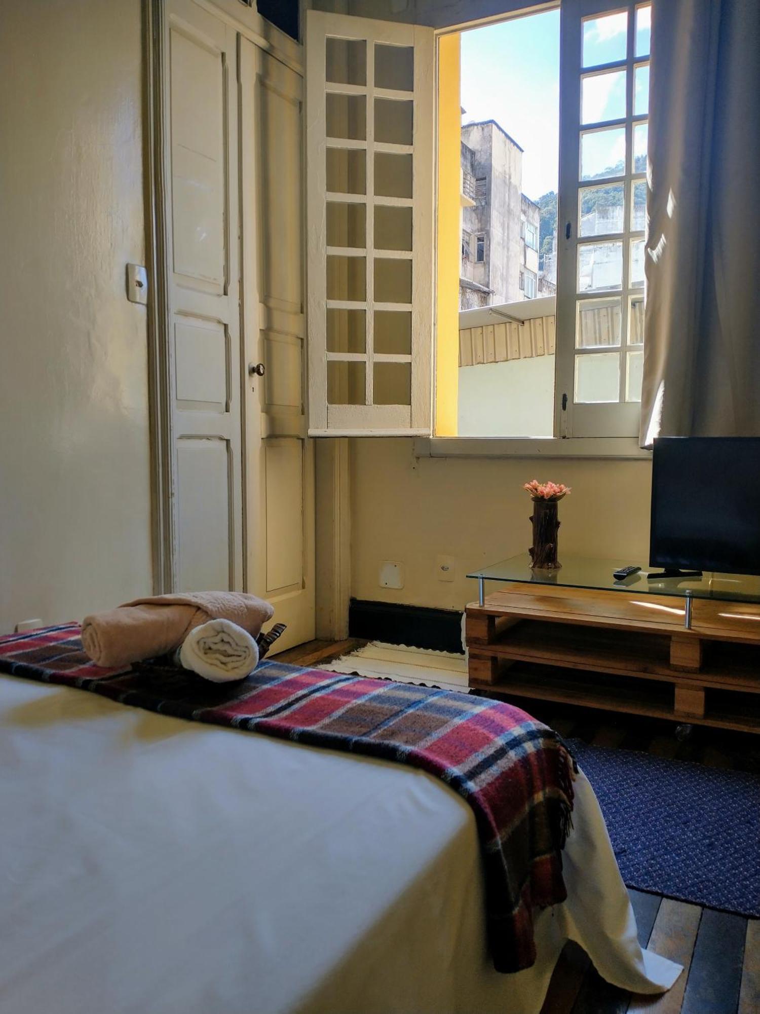 Guanaani Hostel Vitoria Exterior photo